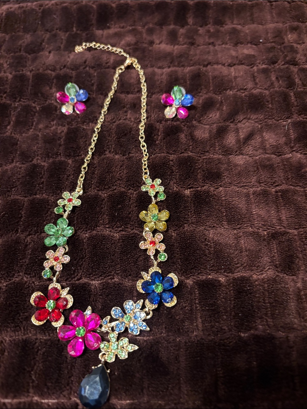 Fashion Jewelry Multicolor Floral Crystal Necklace with Blue Teardrop